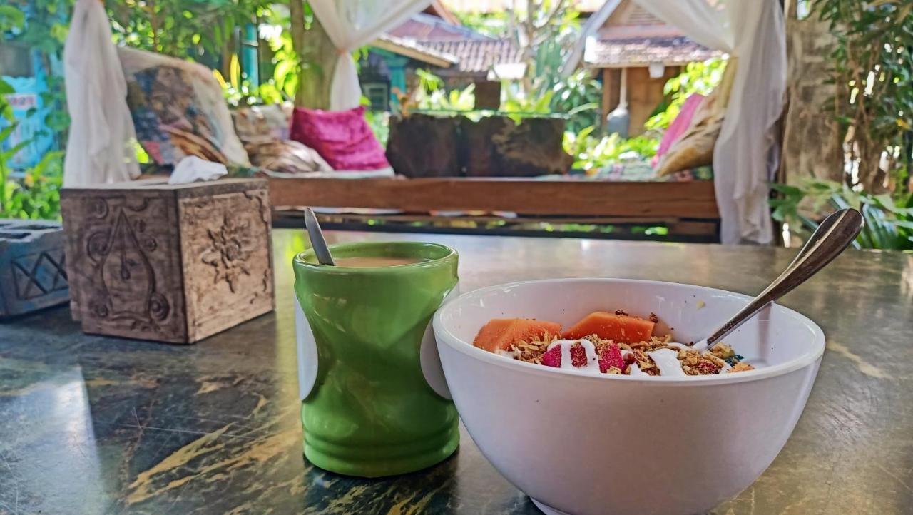 Santhiku Hotel & Spa 罗威那 外观 照片