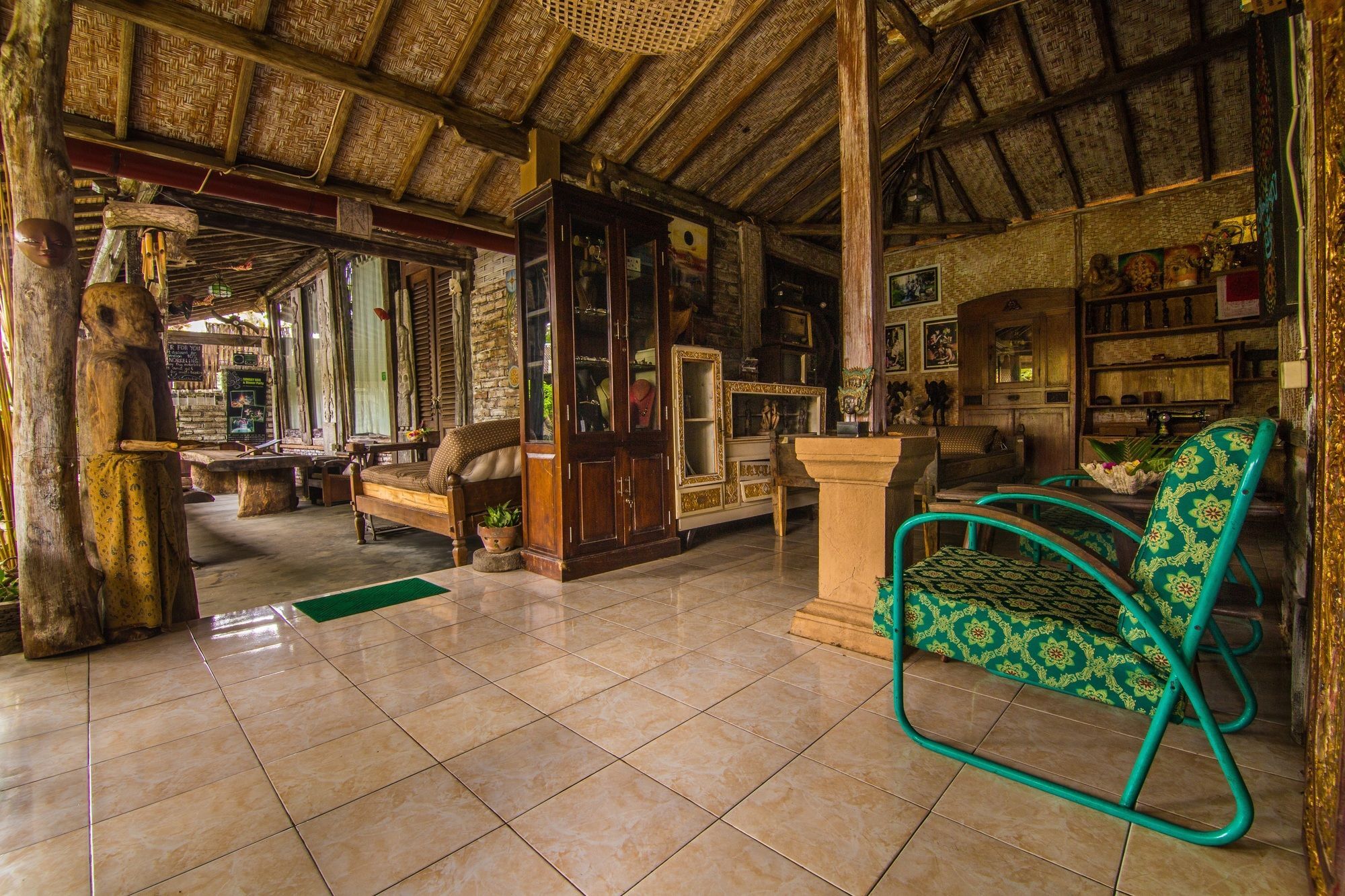 Santhiku Hotel & Spa 罗威那 外观 照片