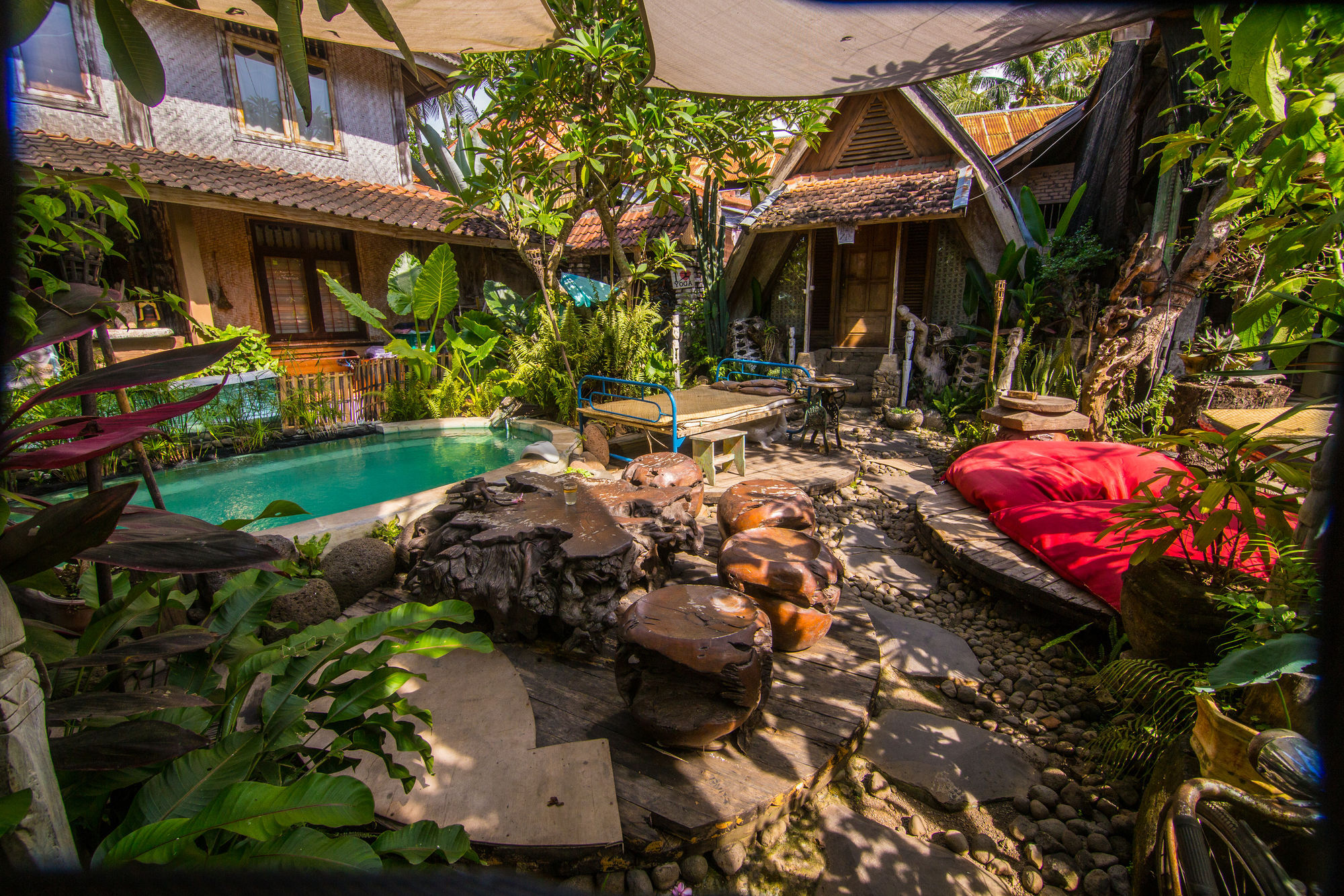 Santhiku Hotel & Spa 罗威那 外观 照片