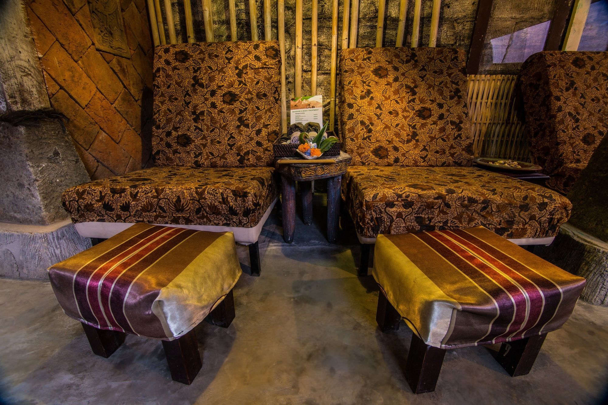 Santhiku Hotel & Spa 罗威那 外观 照片